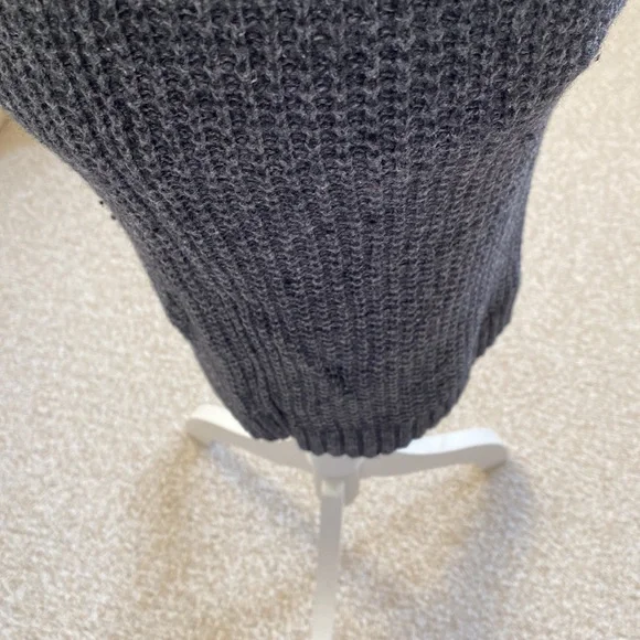 Joe Fresh grey knit V neck cap sleeve skinny dress - Picture 7 of 10